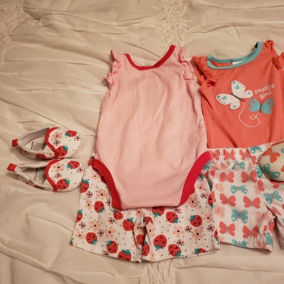 Two Cutie Pie Baby Girl Outfits. - Picture 2 of 3